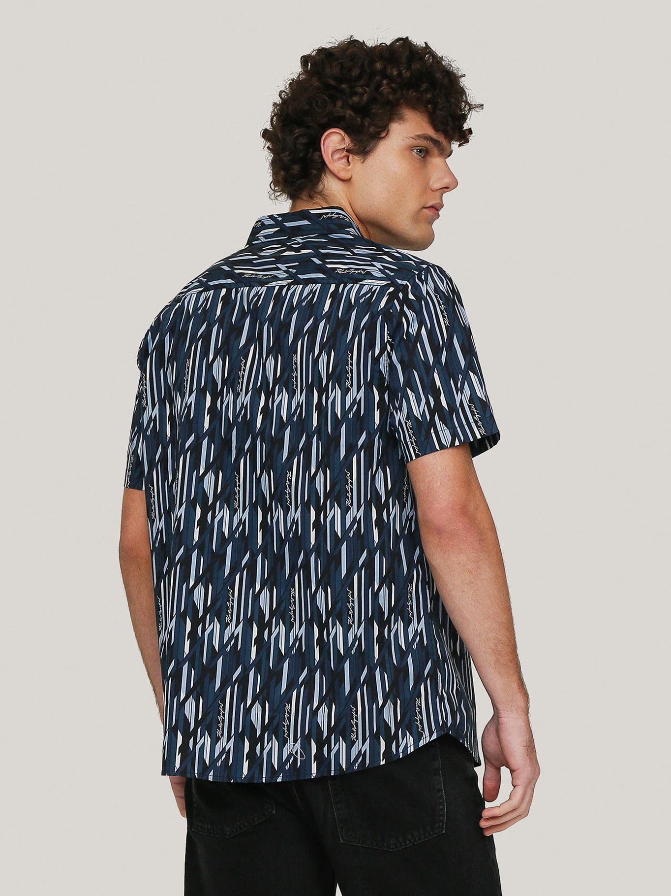 CAMISA CON ESTAMPADO GEOME TRICO - 4