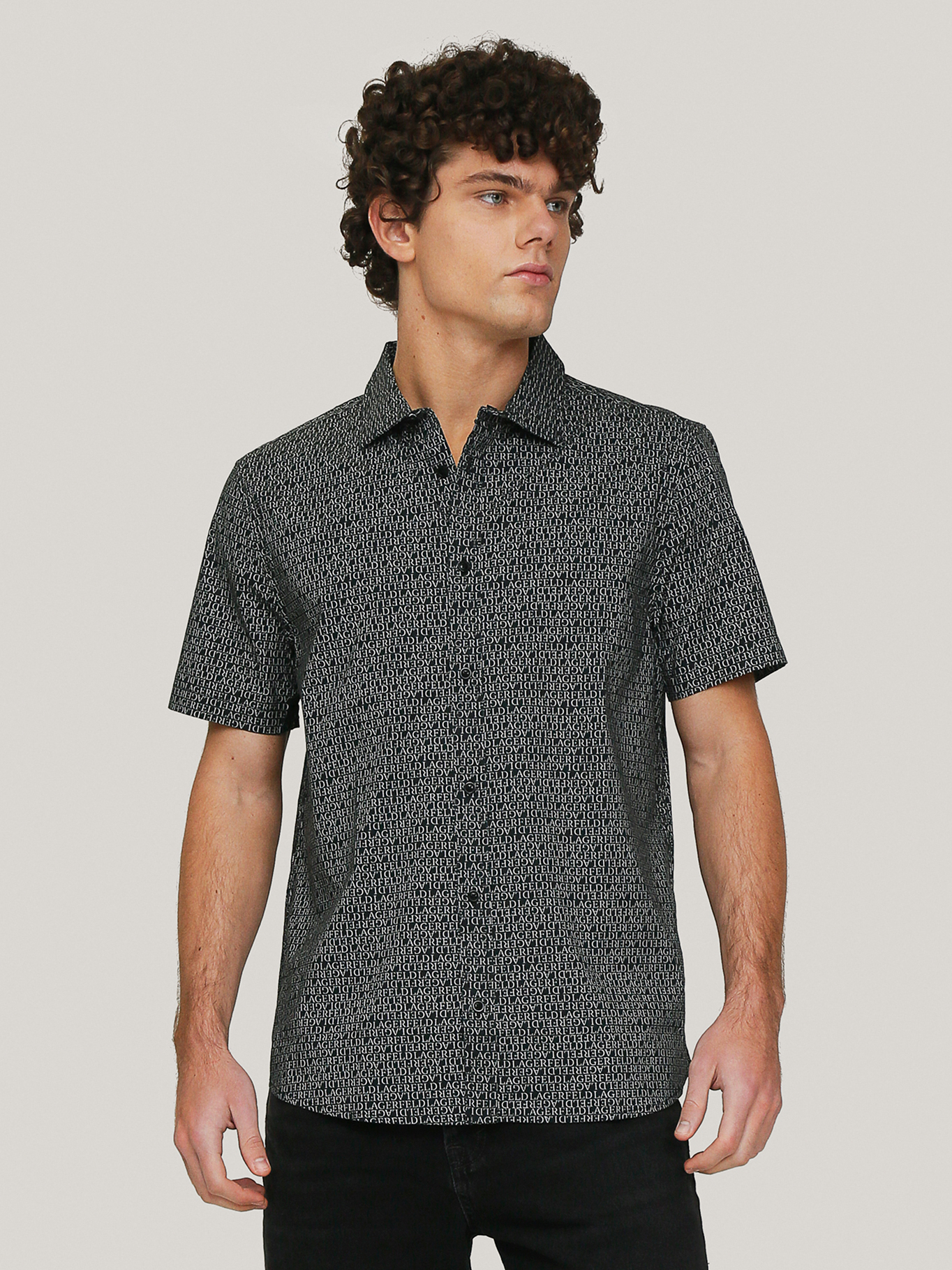 CAMISA CON ESTAMPADO TOTAL - 1