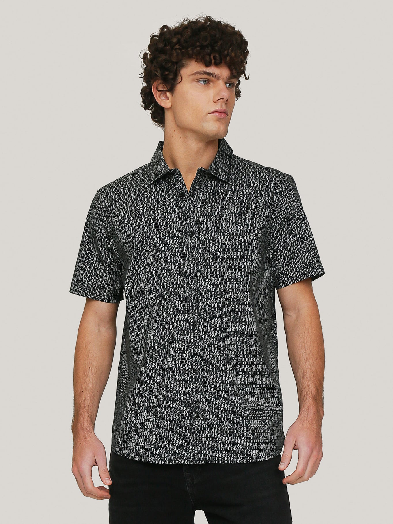CAMISA CON ESTAMPADO TOTAL - 1