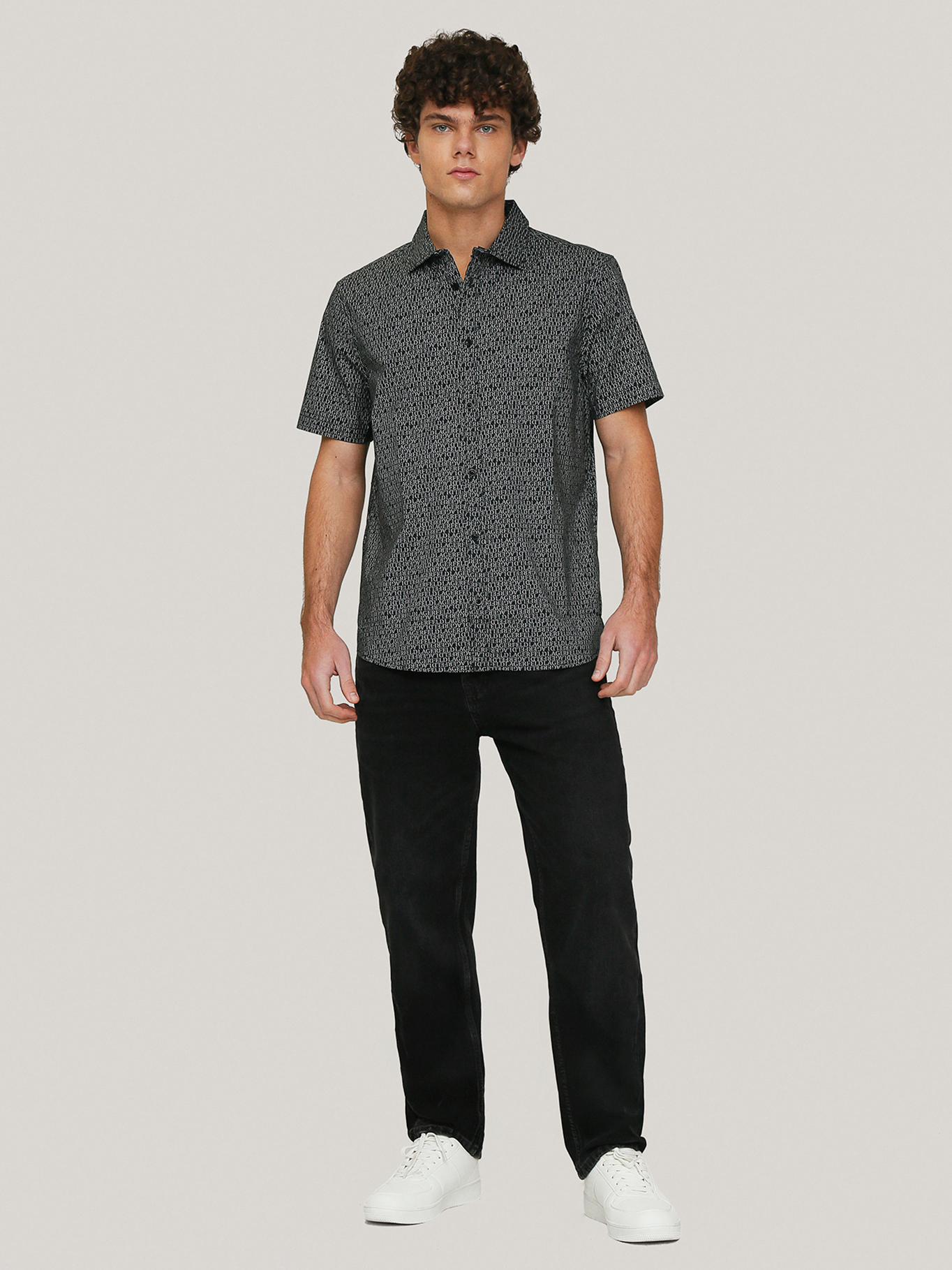CAMISA CON ESTAMPADO TOTAL - 2