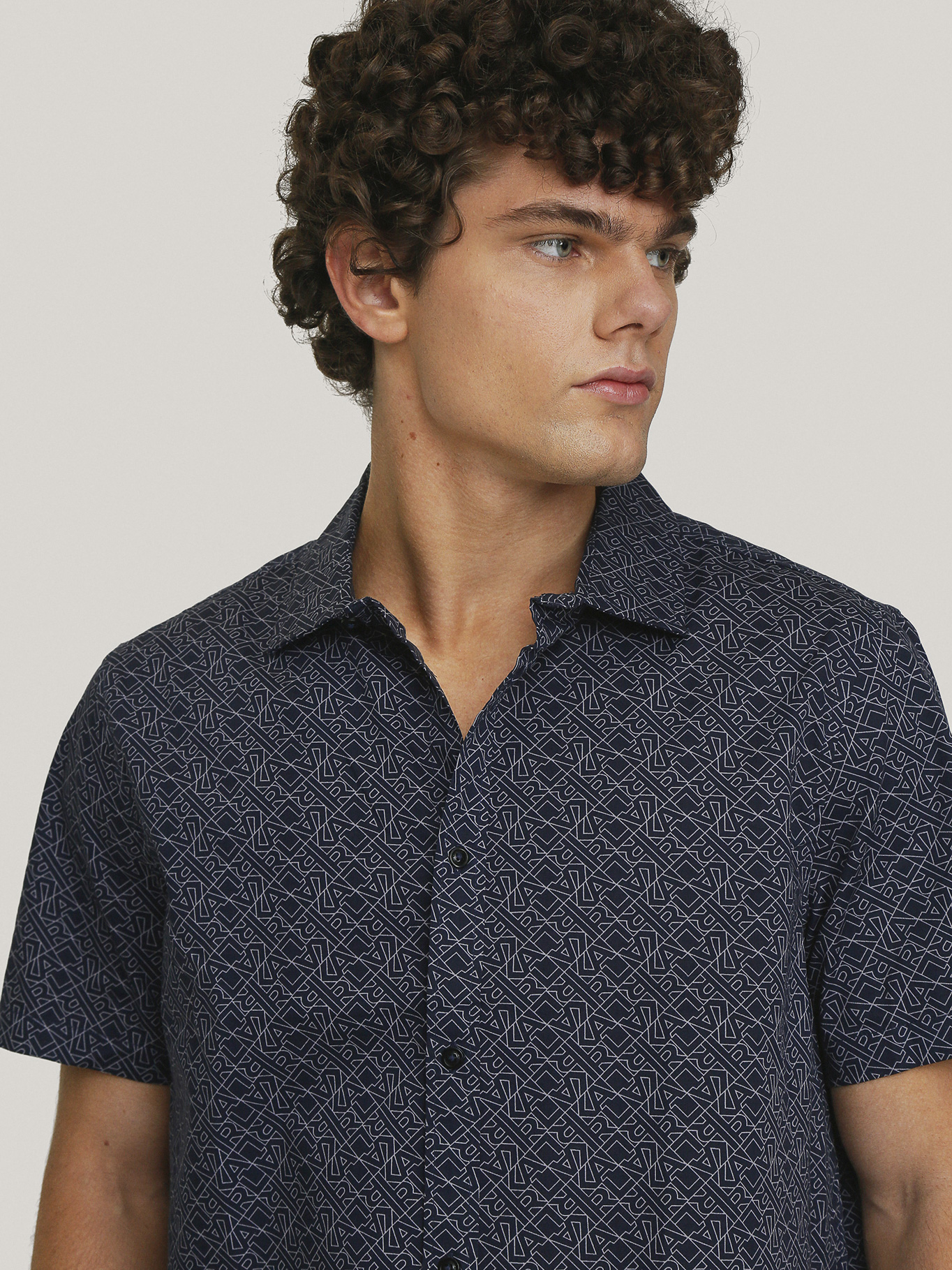 CAMISA KARL CON ESTAMPADO - 5