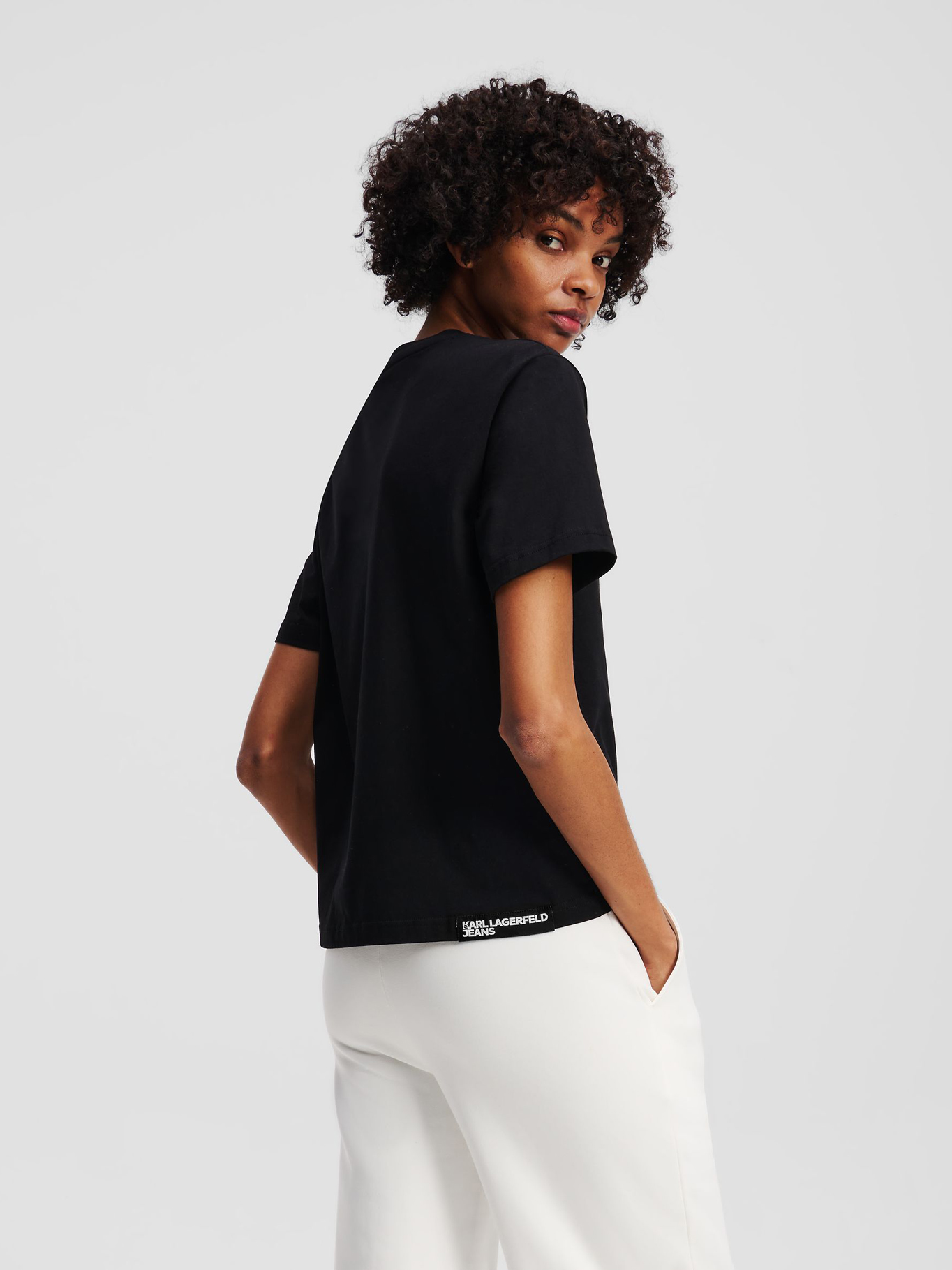 POLERA REGULAR CON MONOGRAMA - 3