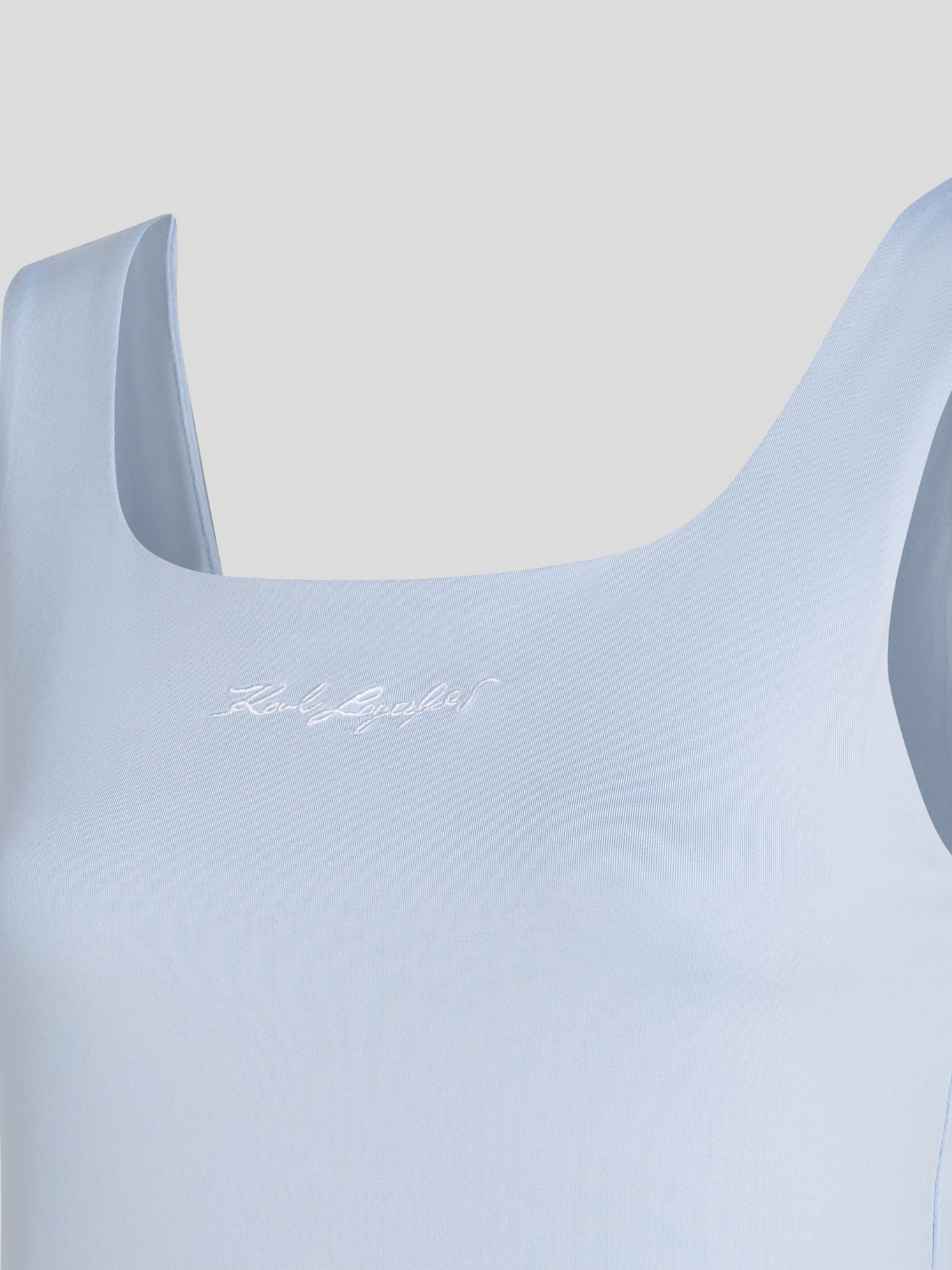 POLERA CON FIRMA BORDADA - 3