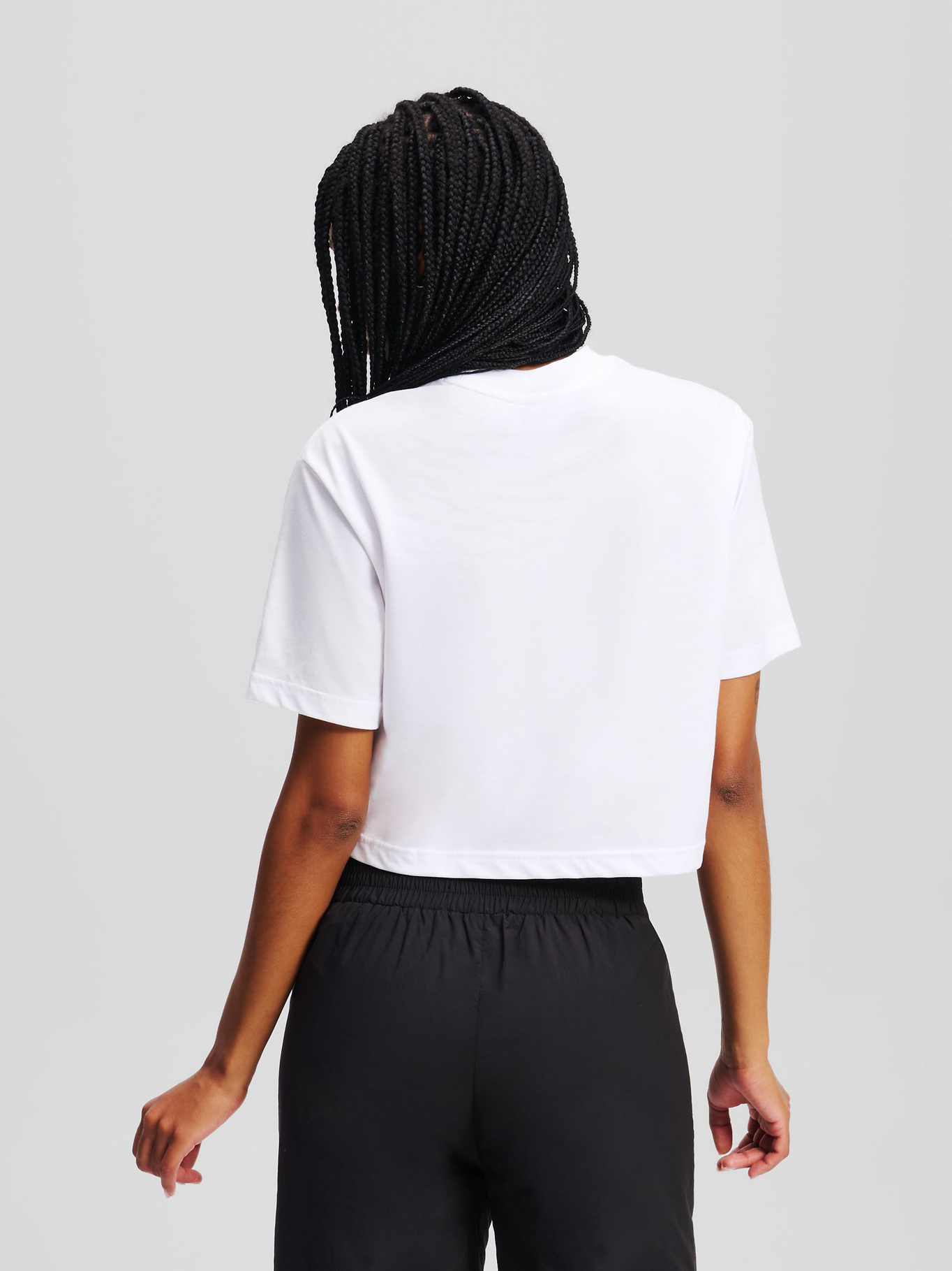 POLERA CROPPED CON MONOGRAMA - 3