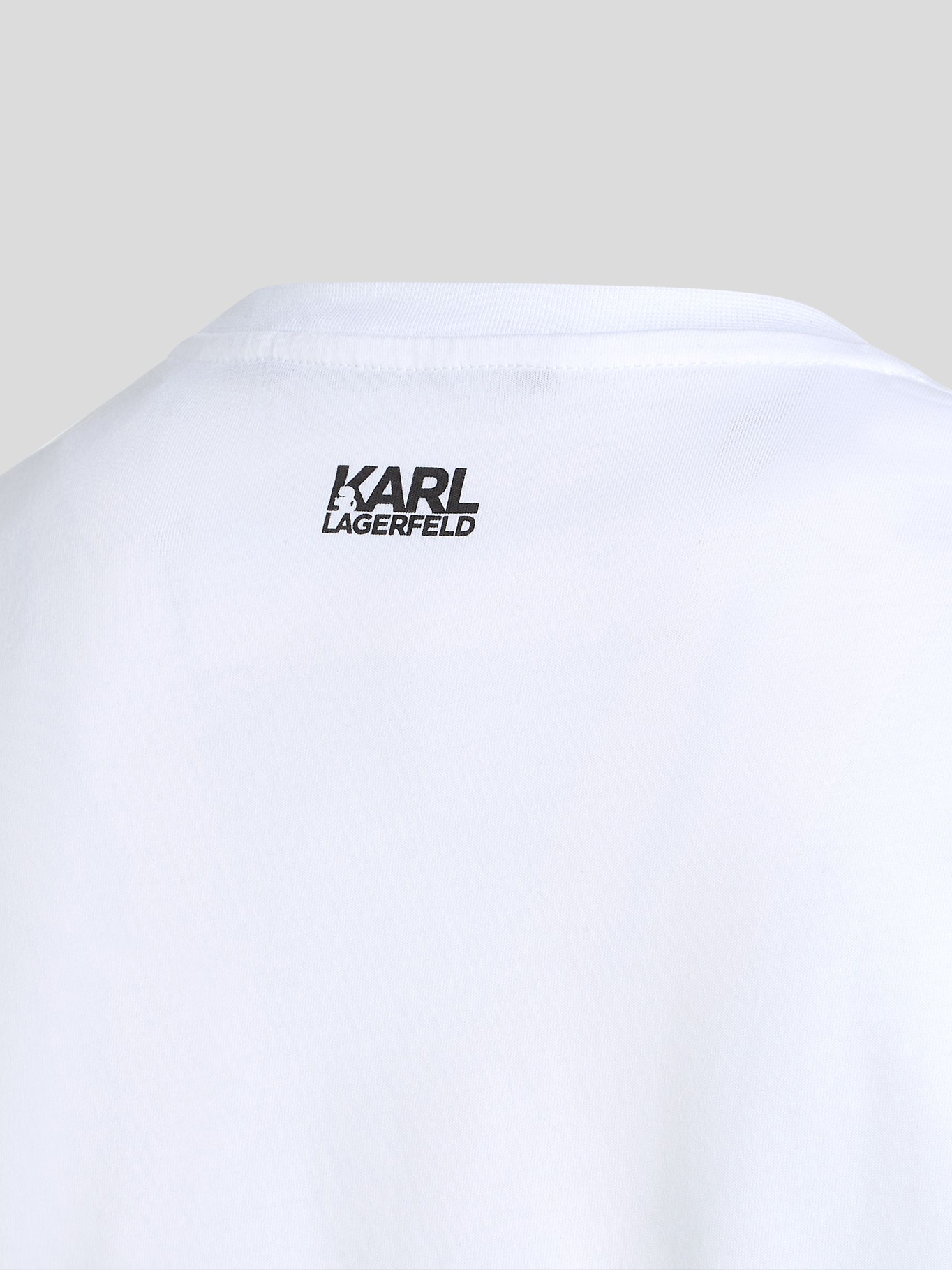 POLERA CON PERFIL DE KARL - 3