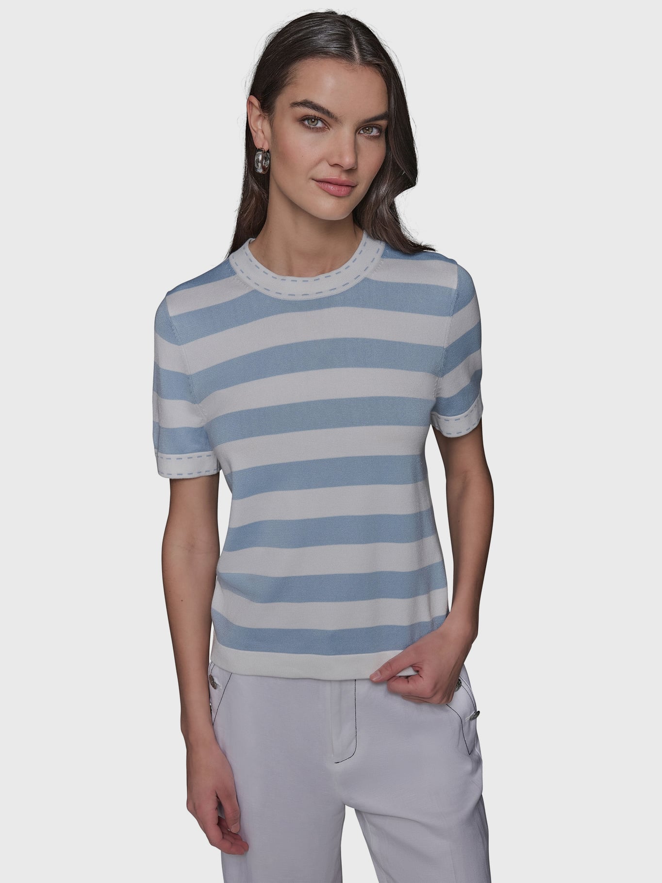 SWEATER DE RAYAS CON CUELLO REDONDO - 1