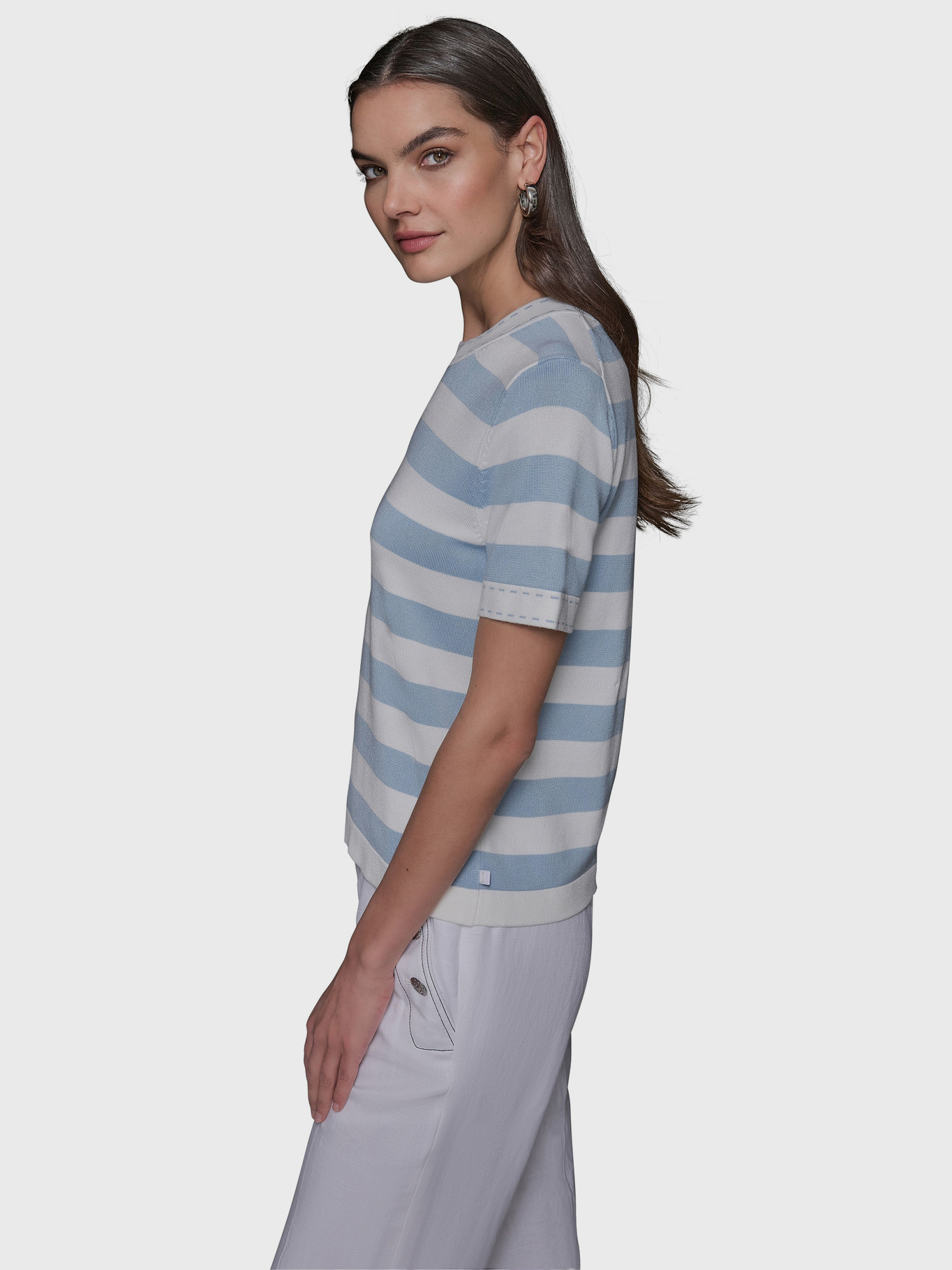 SWEATER DE RAYAS CON CUELLO REDONDO - 6