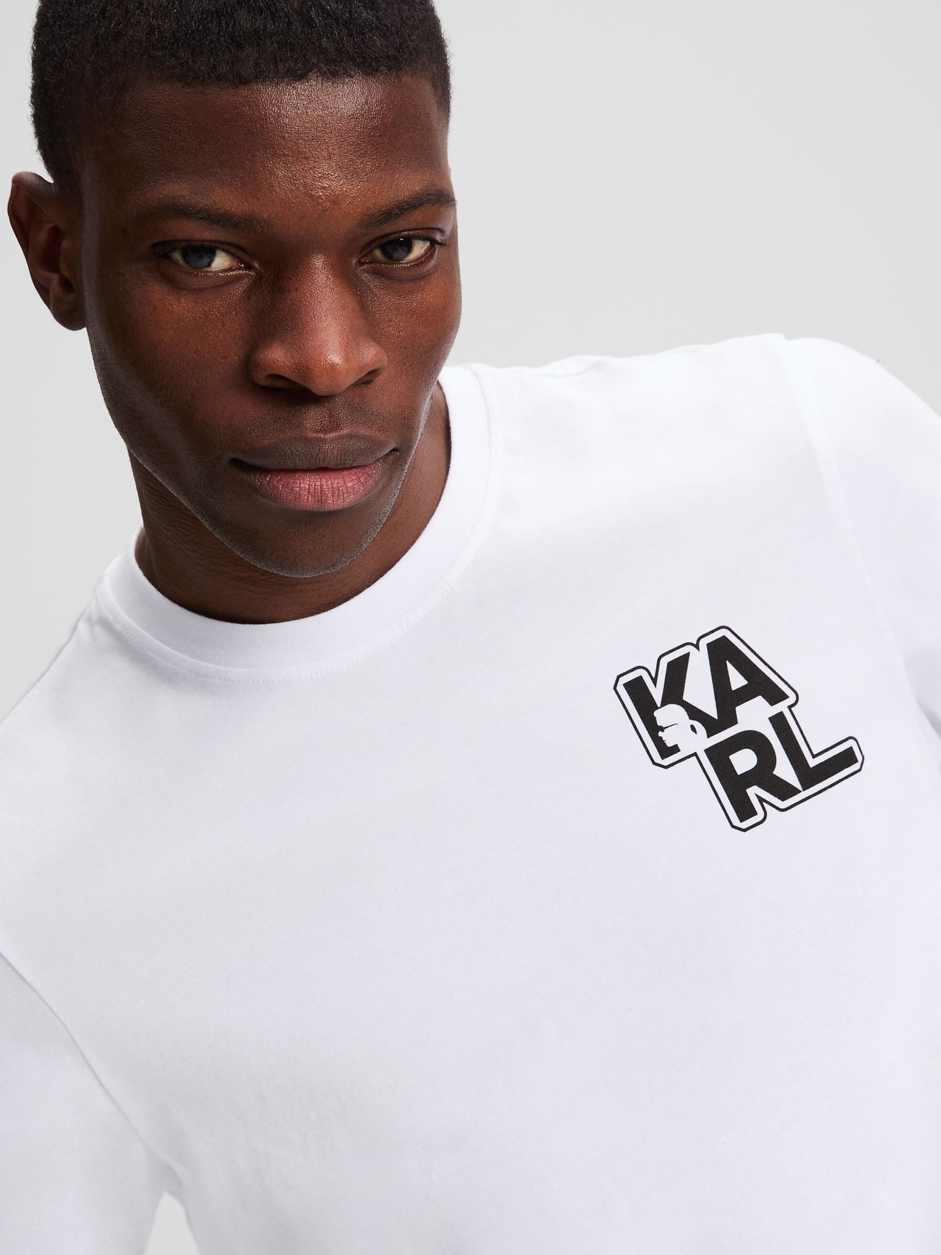 POLERA CON LOGOTIPO - 4