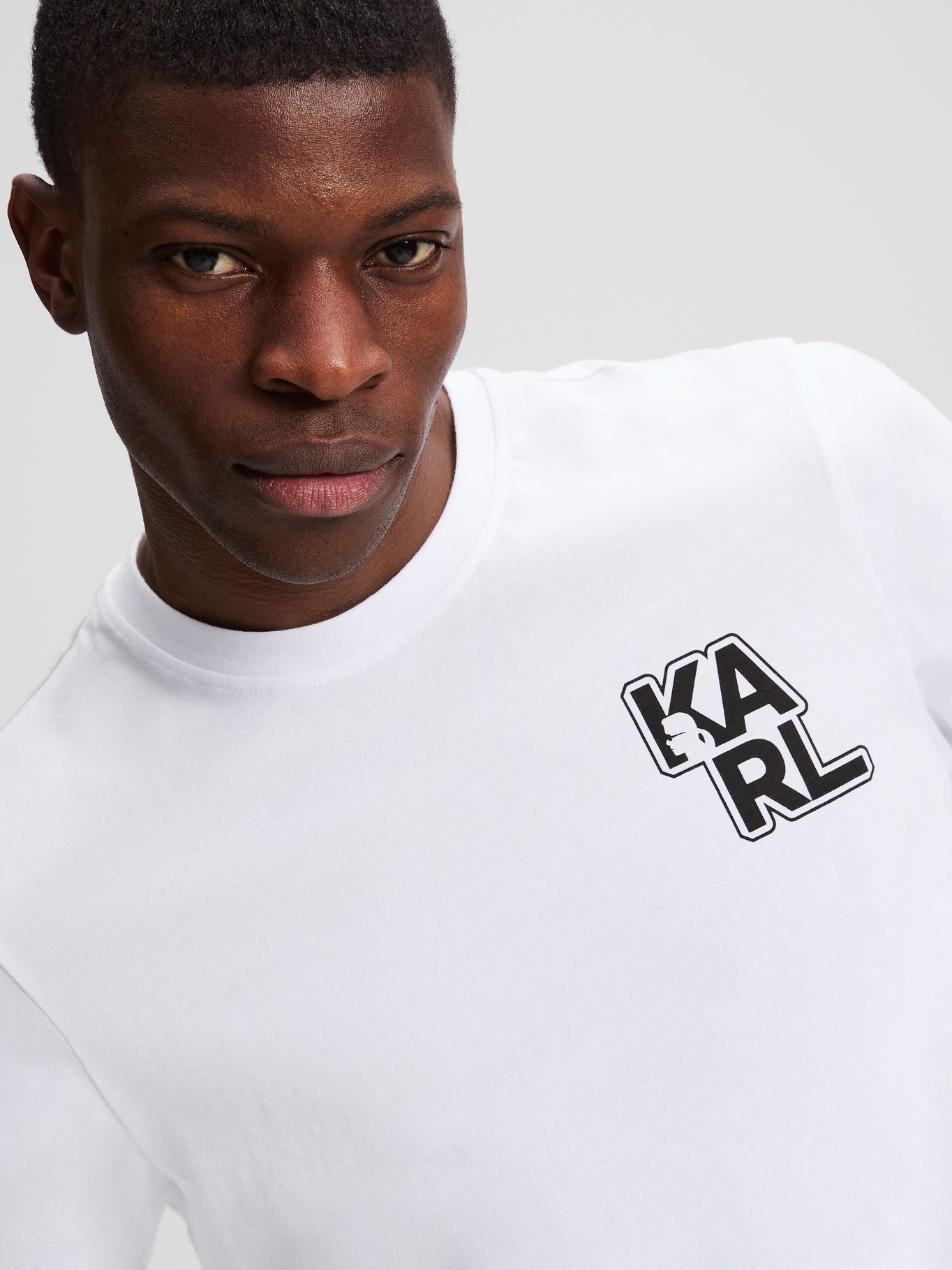 POLERA CON LOGOTIPO - 4