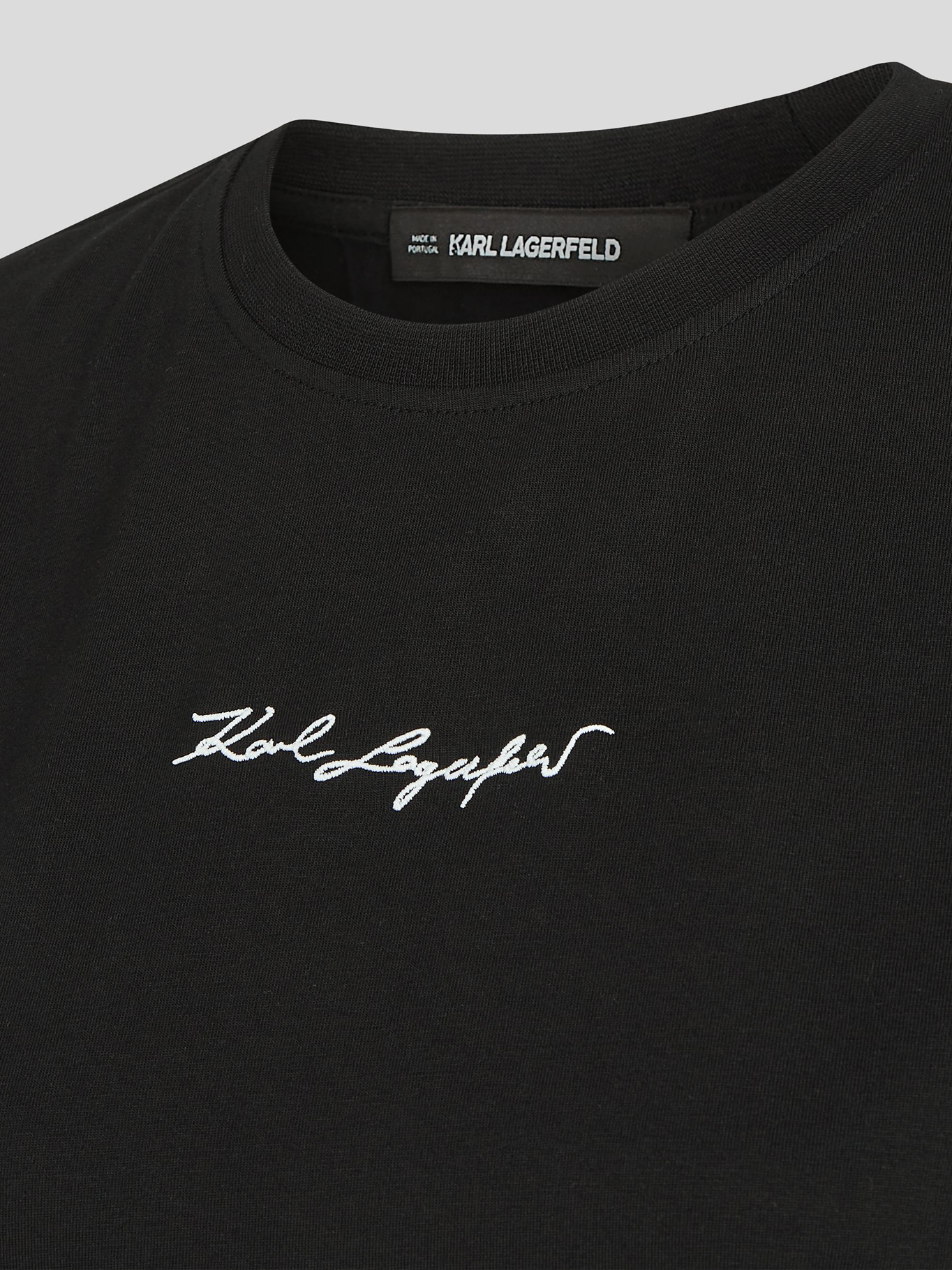 POLERA ESSENTIAL CON FIRMA BORDADA - 3