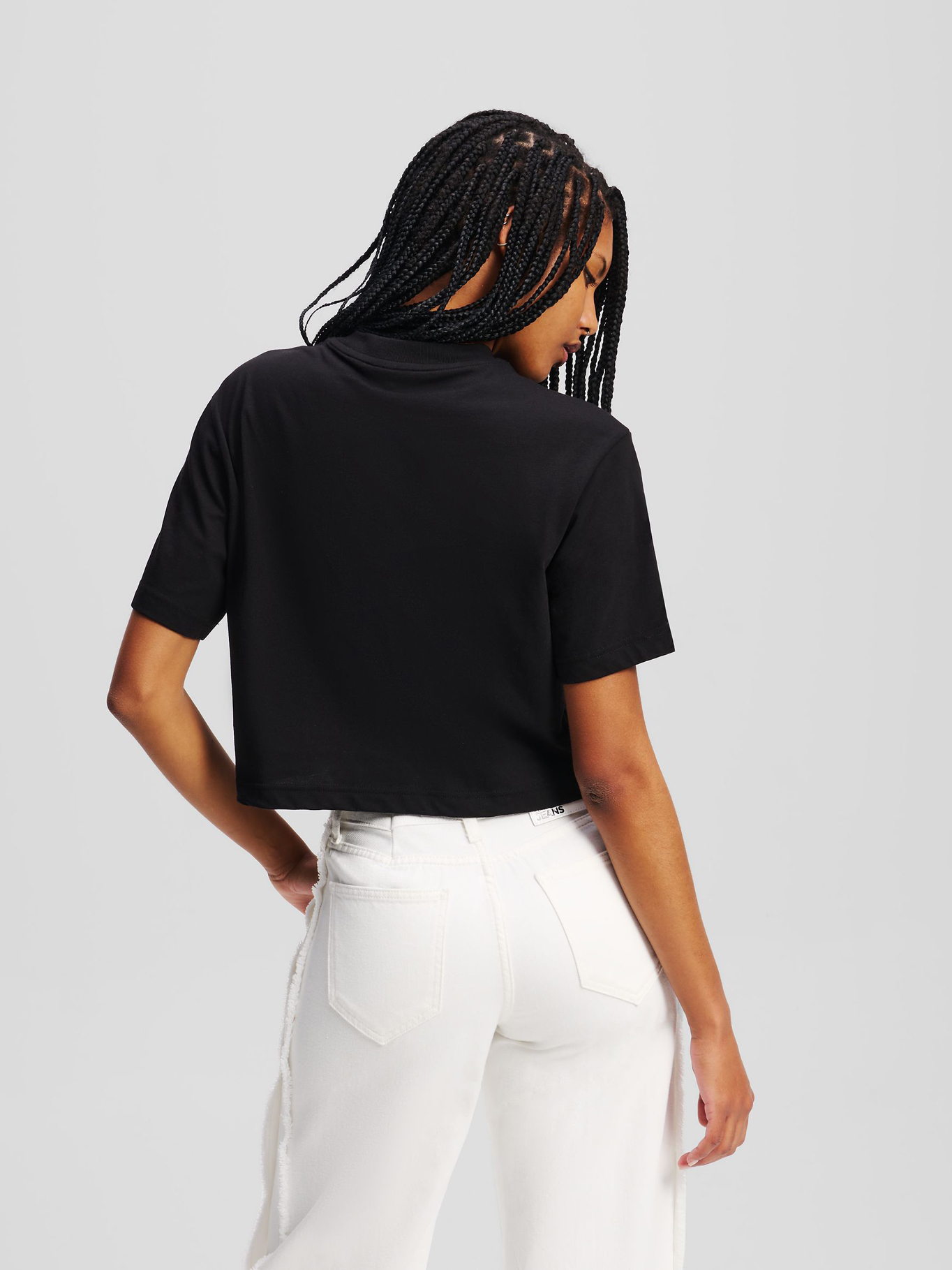 POLERA CROPPED CON MONOGRAMA - 3