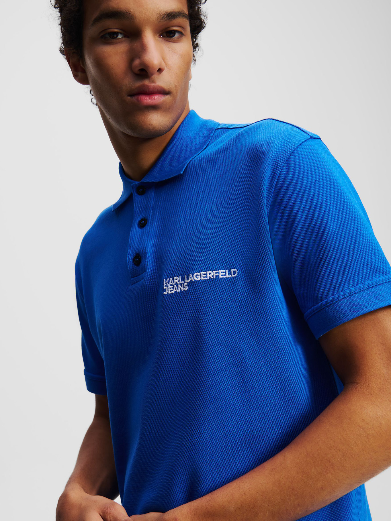 POLO REGULAR CON LOGOTIPO - 4