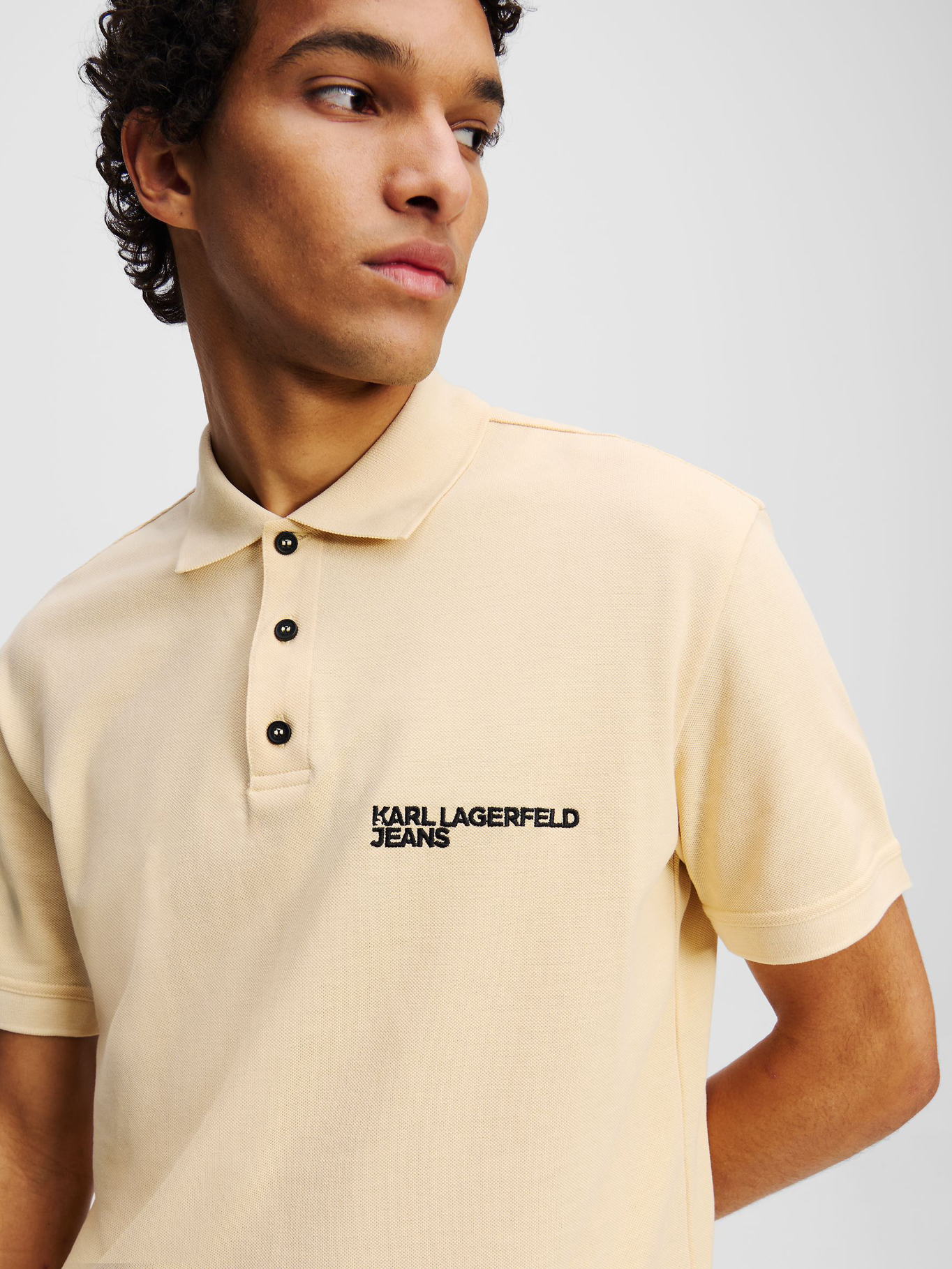 POLO REGULAR CON LOGOTIPO - 4