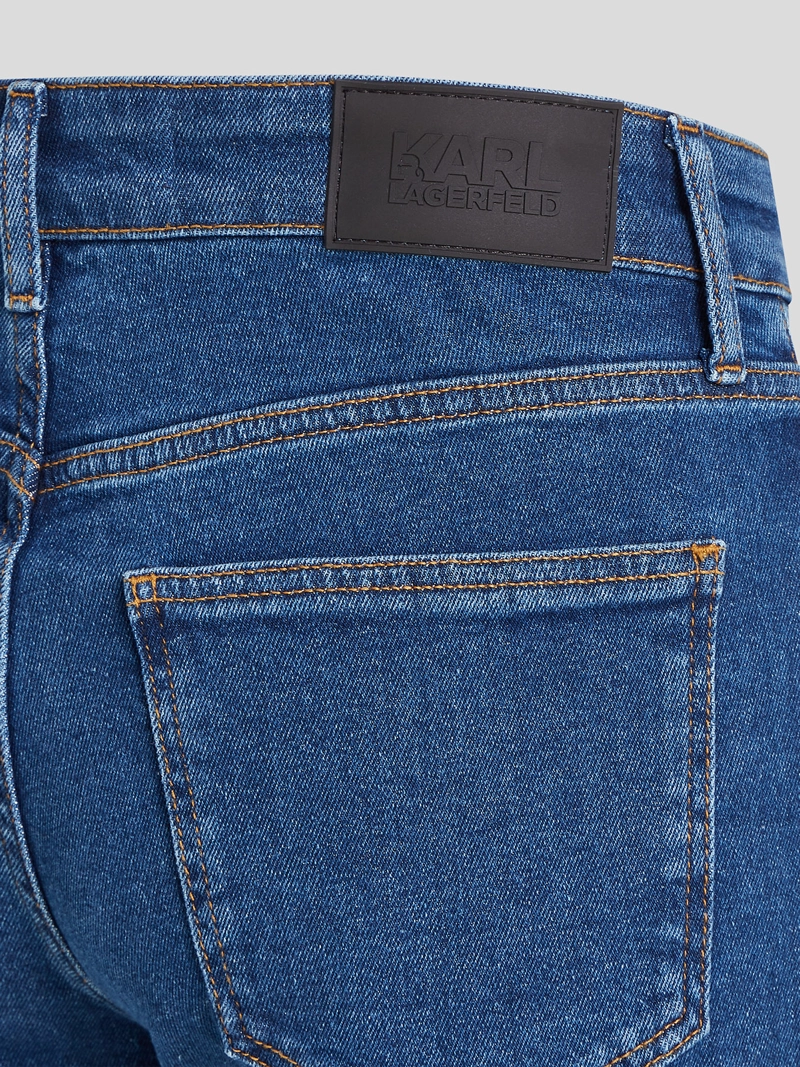 JEANS SLIM CON IKON BORDADO - 3