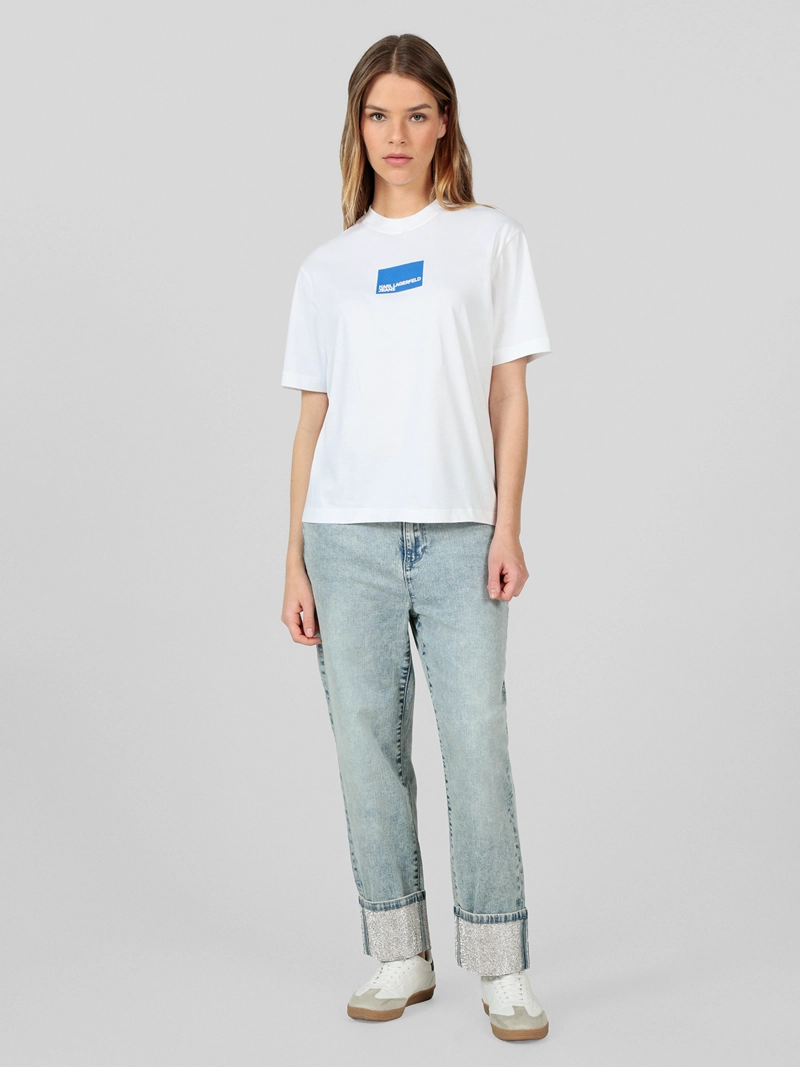 POLERA REGULAR CON LOGO EN CAJA - 2
