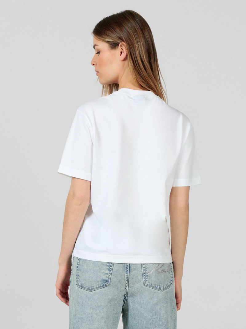 POLERA REGULAR CON LOGO EN CAJA - 3