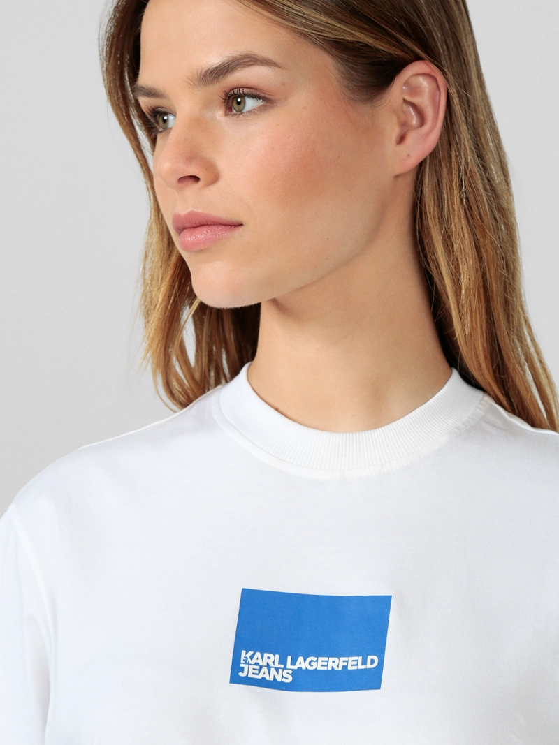 POLERA REGULAR CON LOGO EN CAJA - 5