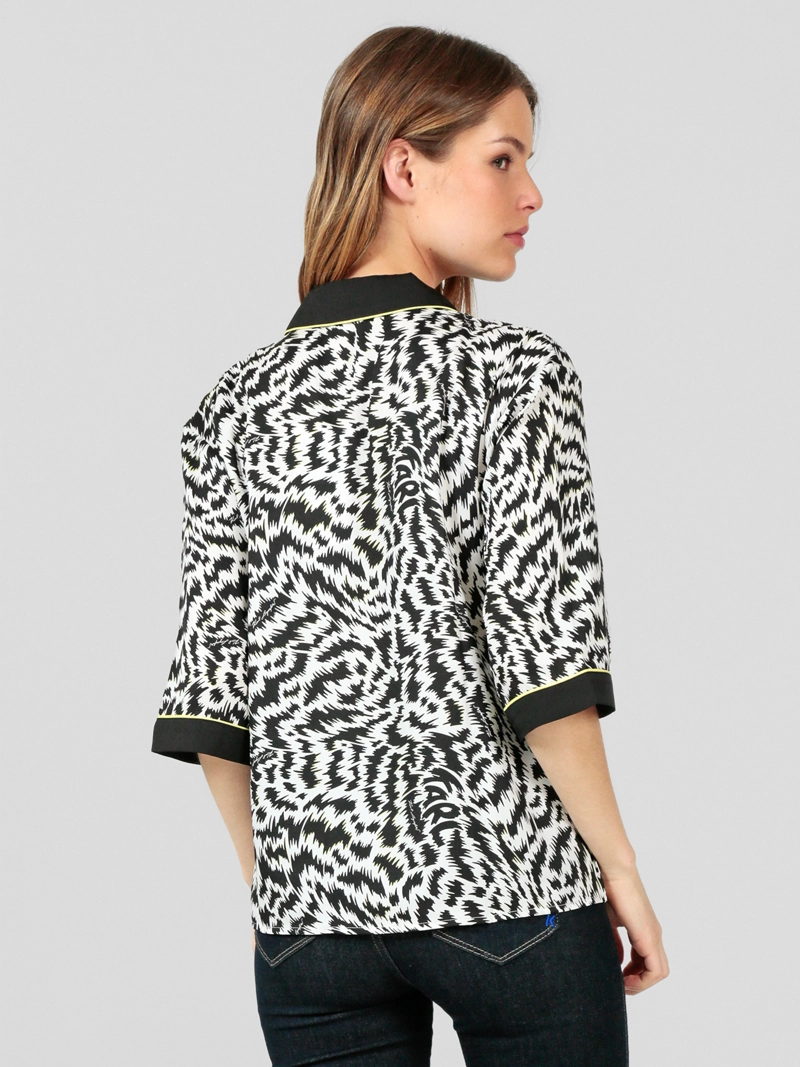 BLUSA CON ESTAMPADO DE ZEBRA - 3