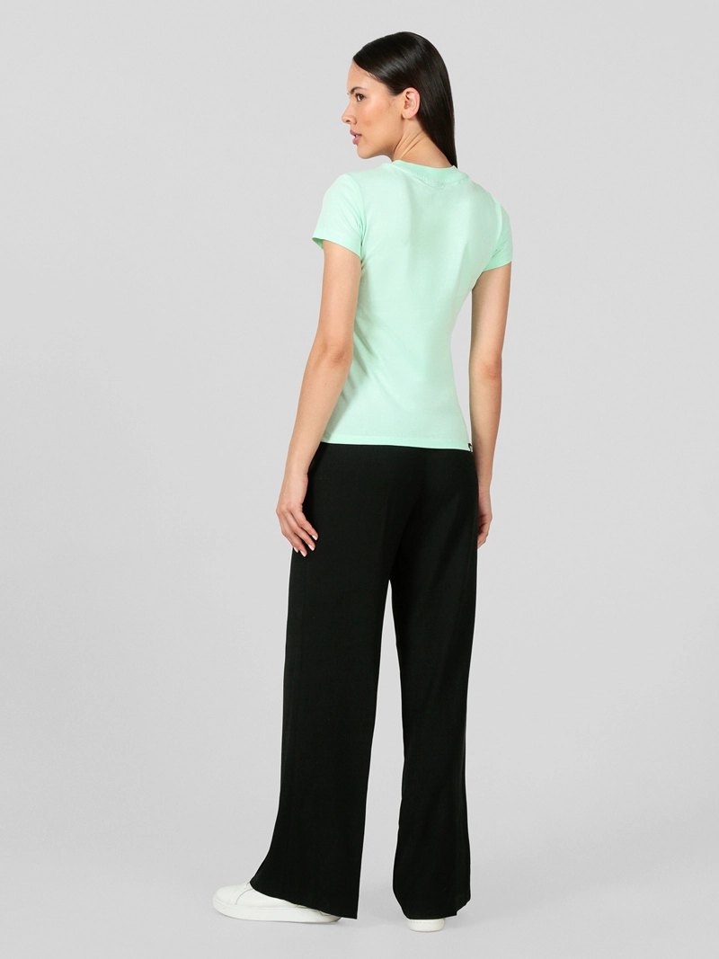 POLERA SLIM CON LOGOTIPO - 4