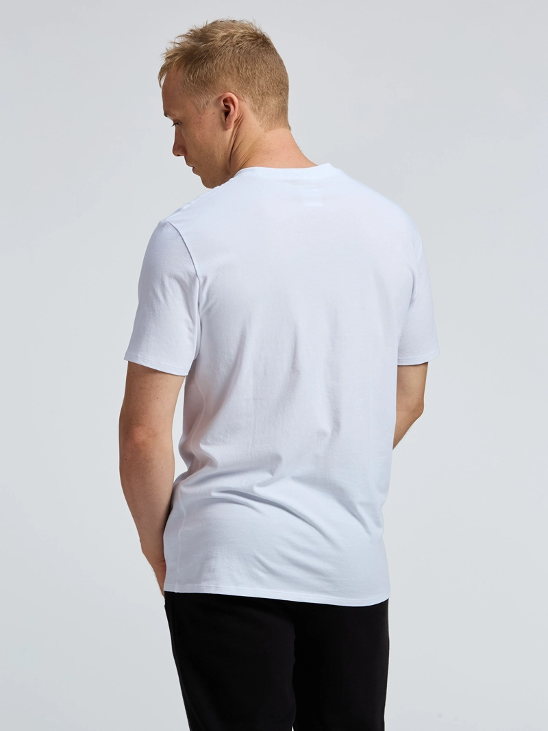 POLERA CON GRAFICO DE KARL CON EFECTO DESGASTADO - 2