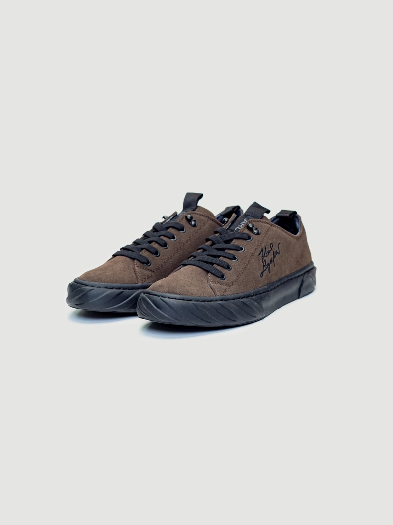 ZAPATILLAS DE GAMUZA DE PERFIL BAJO CON LOGO BORDADO - 2