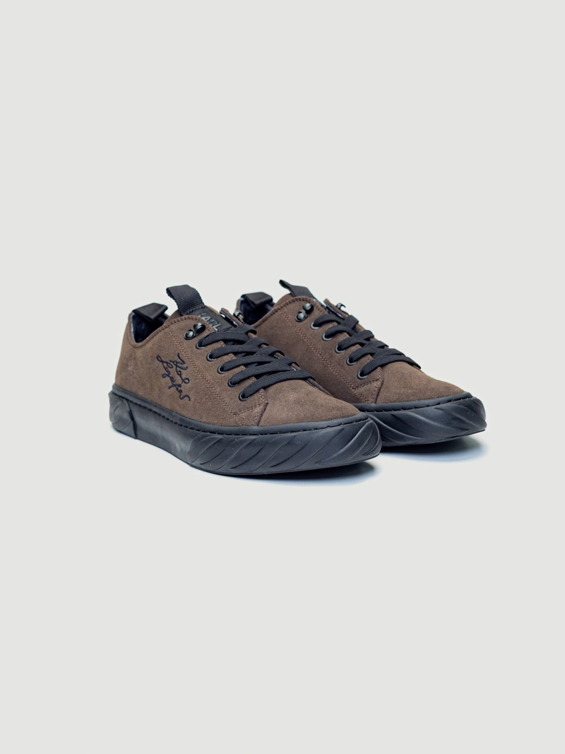 ZAPATILLAS DE GAMUZA DE PERFIL BAJO CON LOGO BORDADO - 3