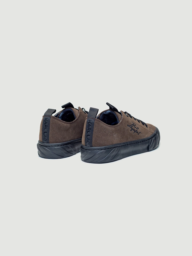 ZAPATILLAS DE GAMUZA DE PERFIL BAJO CON LOGO BORDADO - 4