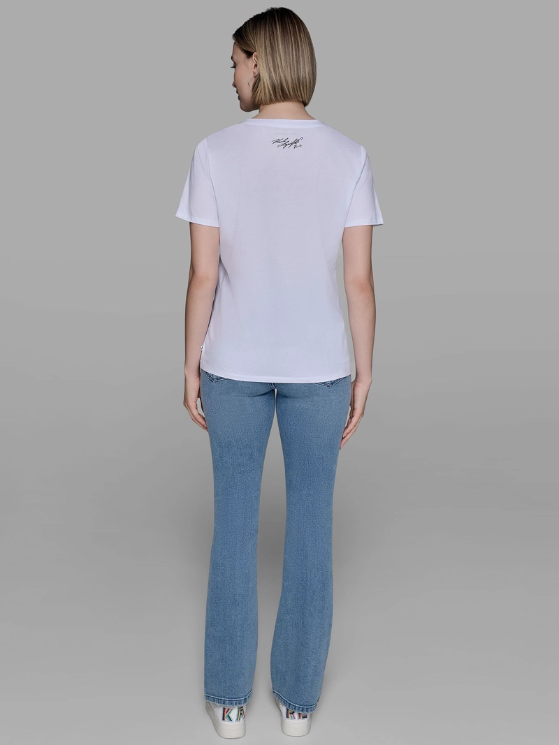 POLERA CON BORDADOS GRAFICOS - 3