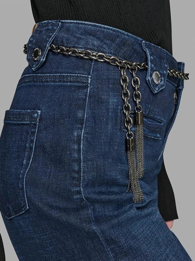 JEANS RECTOS ACAMPANADOS CON CINTURON DE CADENA - 6
