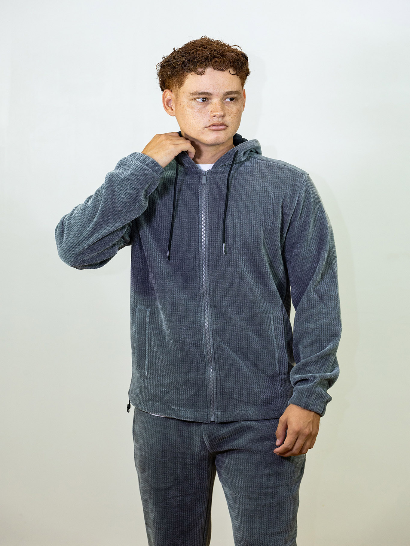 POLERON CON GORRO DE PUNTO TEXTURIZADO EFECTO PANA - 1
