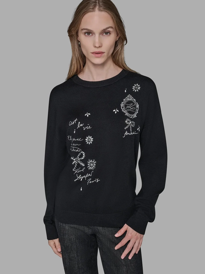 SWEATER CON DETALLES DE GRAFICOS DISTINTIVOS DE KARL EN PEDRERIA - 1