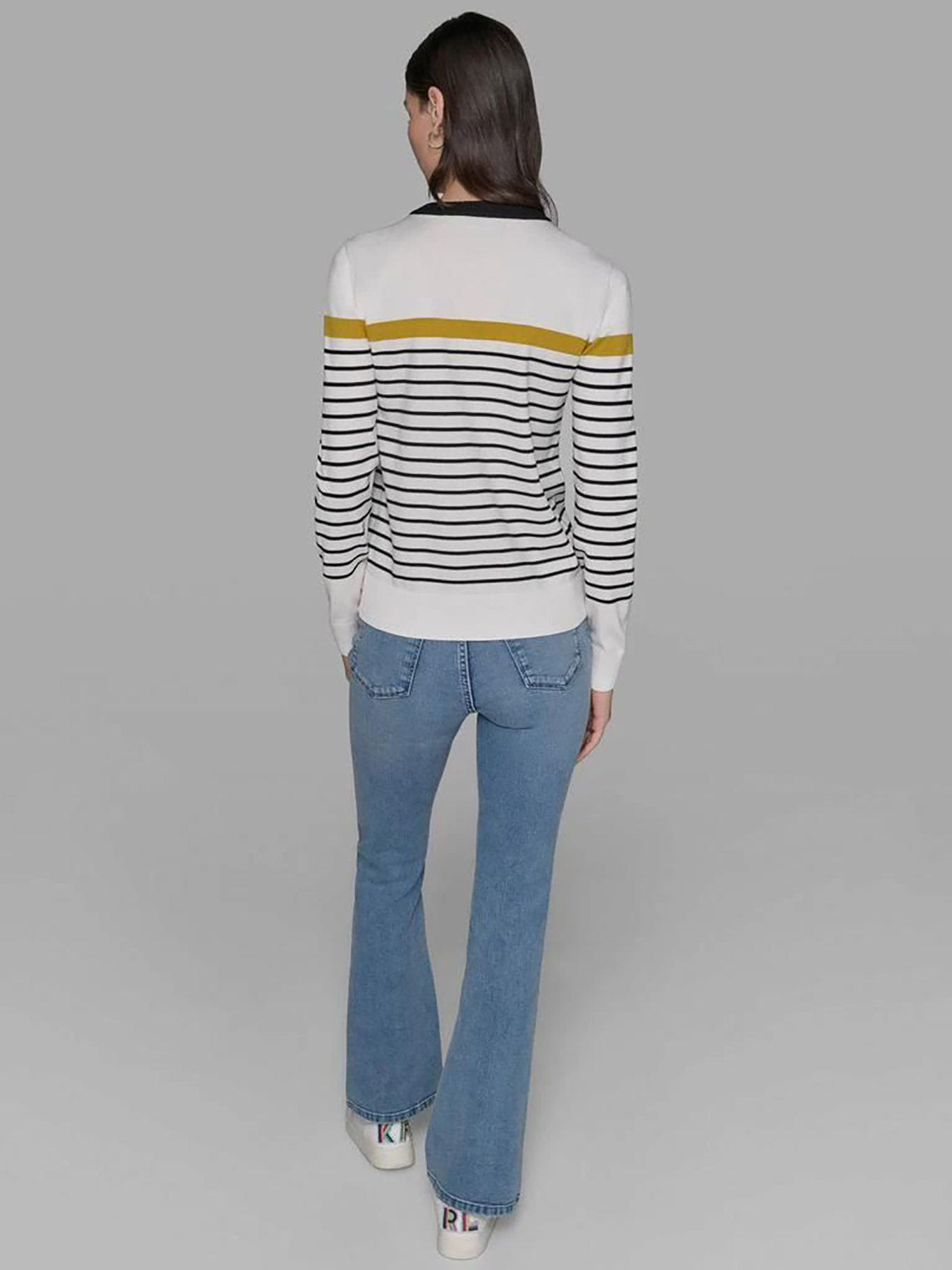 SWEATER A RAYAS CON BOTONES DECORATIVOS - 3