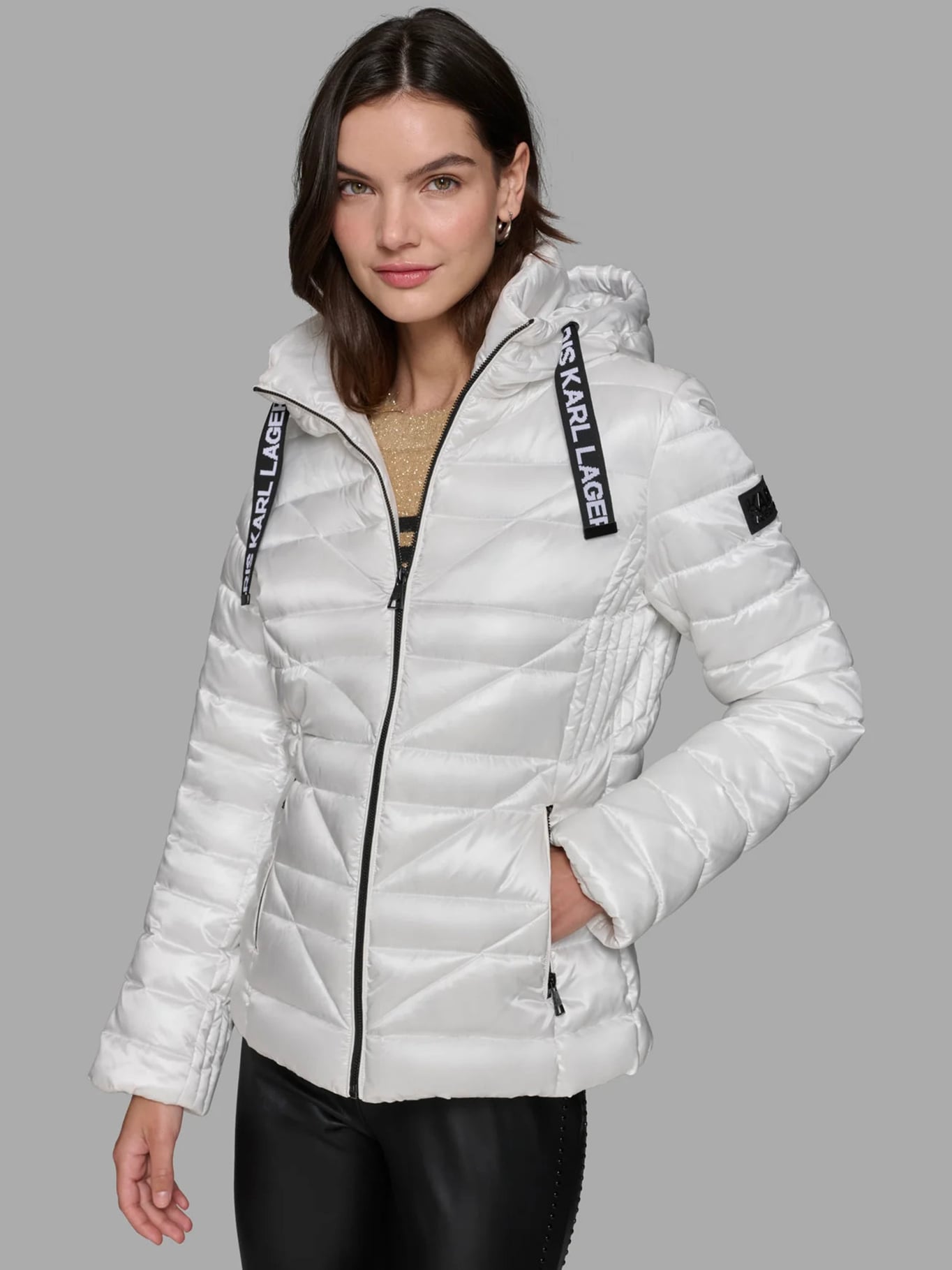 CHAQUETA LIGERA ACOLCHADA CON GORRO AJUSTABLE - 4