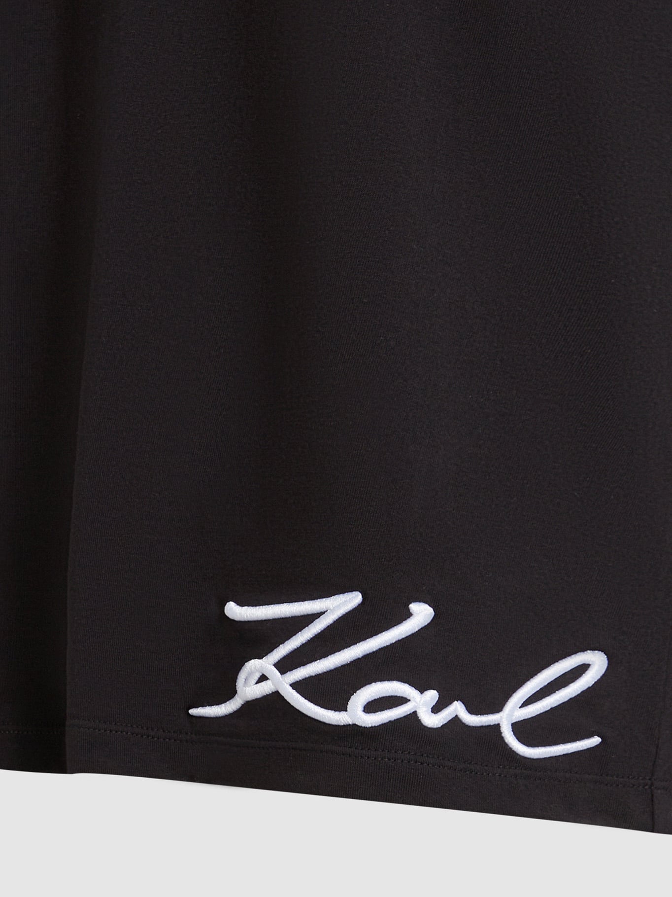POLERA CON FIRMA DE KARL BORDADA - 3