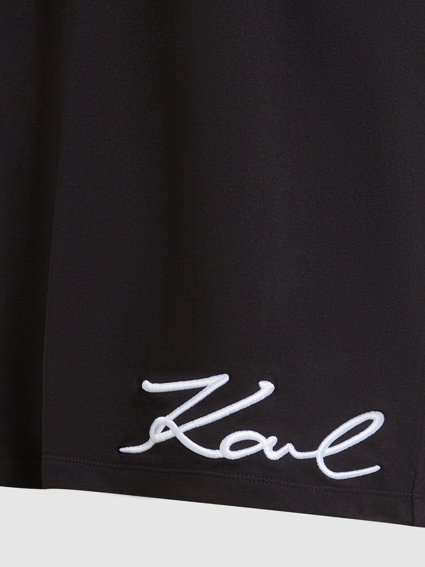 POLERA CON FIRMA DE KARL BORDADA - 3