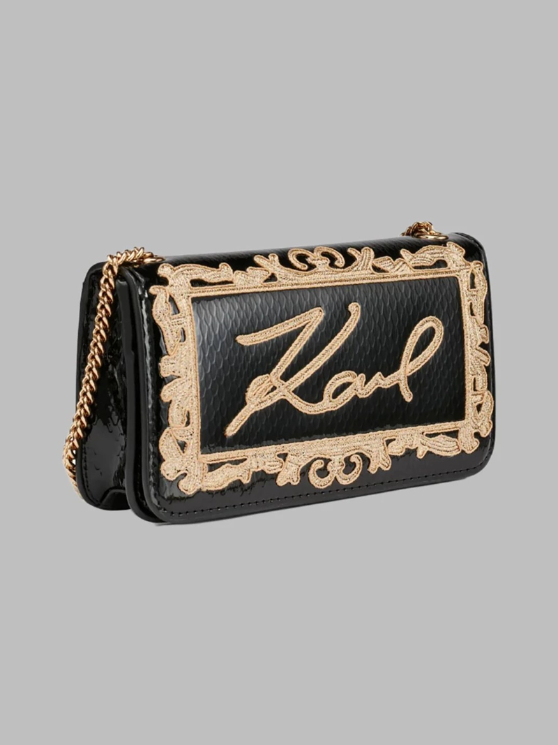 CARTERA DE HOMBRO CON LOGO BORDADO Y CADENA METALICA - 3