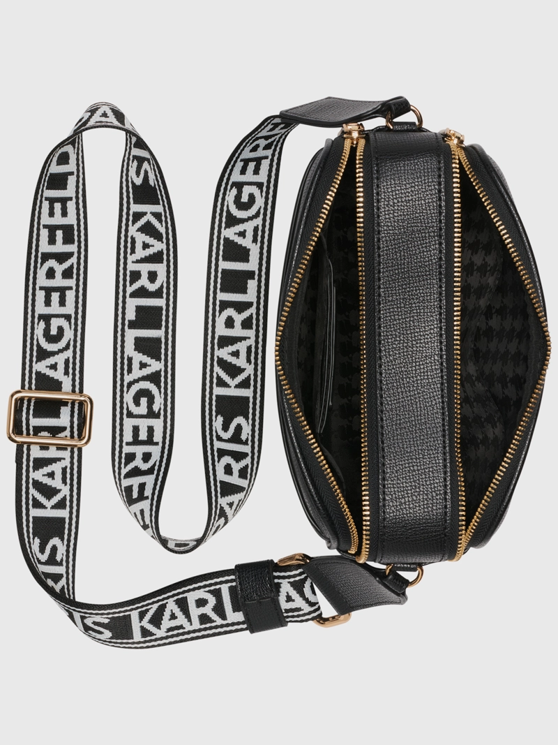 CARTERA BANDOLERA CON LOGO EN CONTRASTE - 3