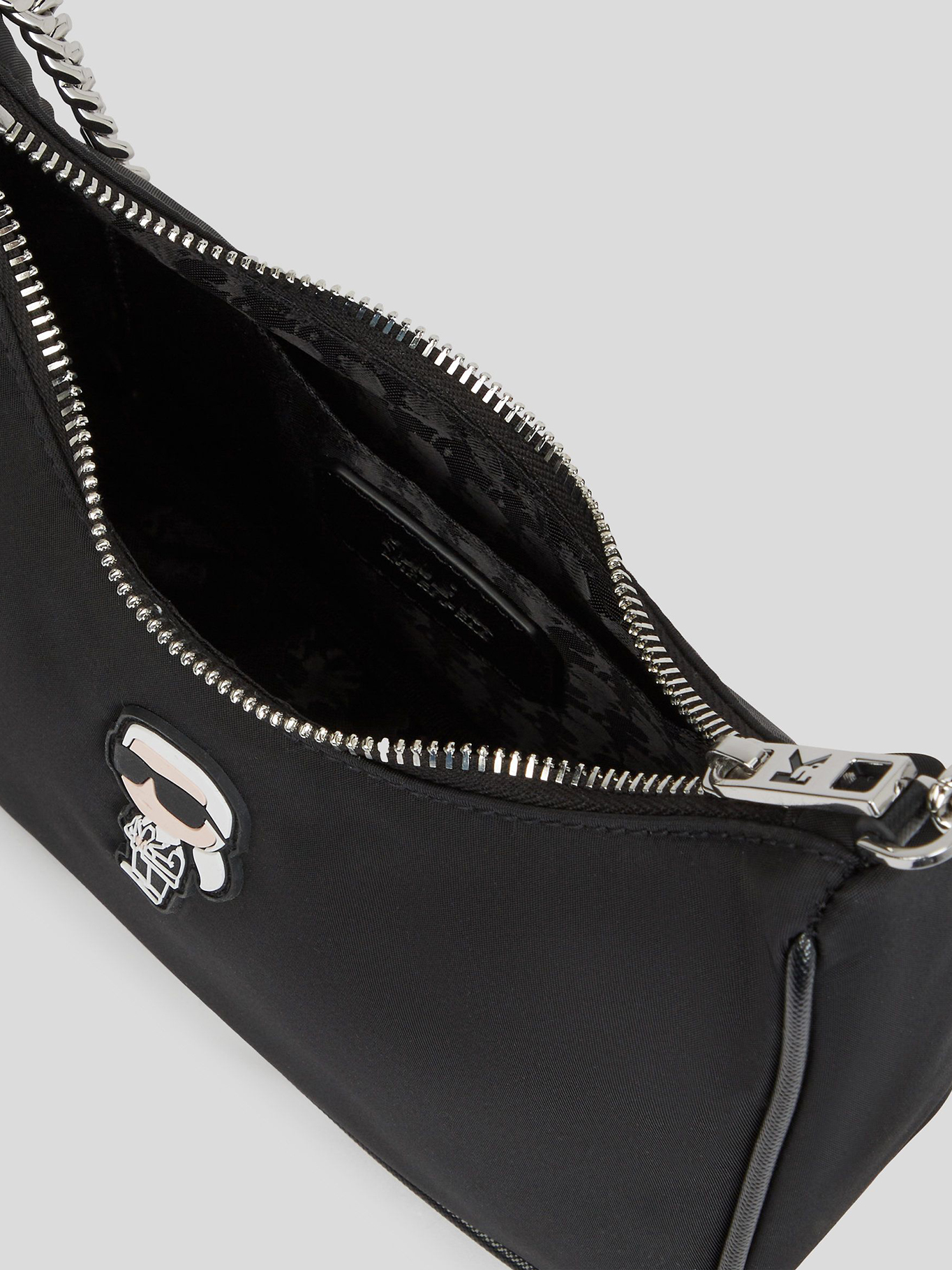 CARTERA DE HOMBRO DE NAILON CON APLIQUE IKON - 3