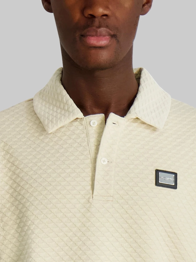 POLO DE JACQUARD CON DISEÑO TRIANGULAR - 4