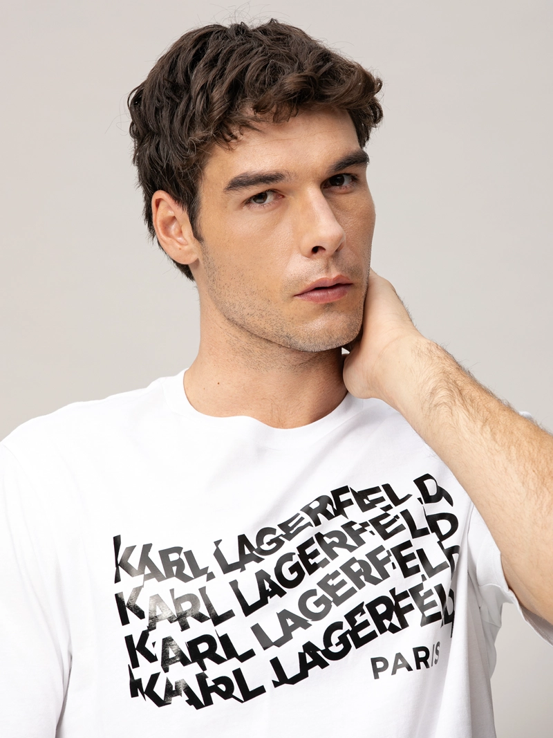 POLERA CON ESTAMPADO GRAFICO DE LOGO EN EFECTO OLA - 4