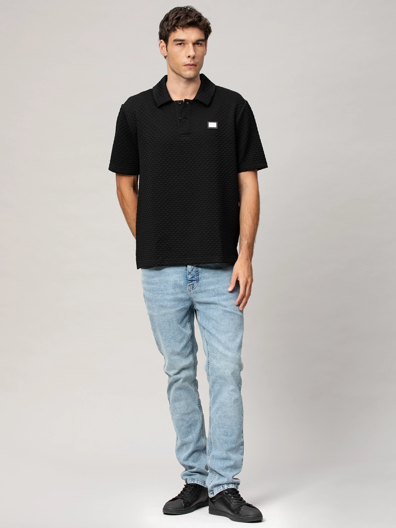 POLO DE JACQUARD CON DISEÑO TRIANGULAR - 2