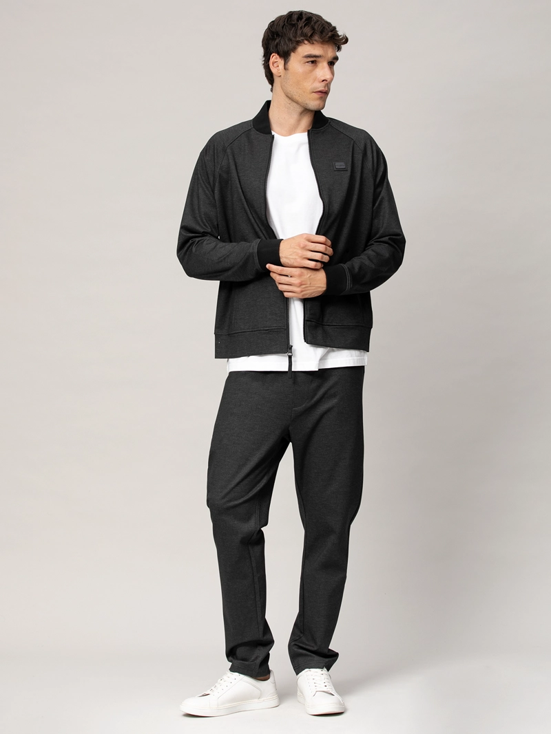 PANTALON DE FELPA TEXTURIZADA CON LOGO - 1