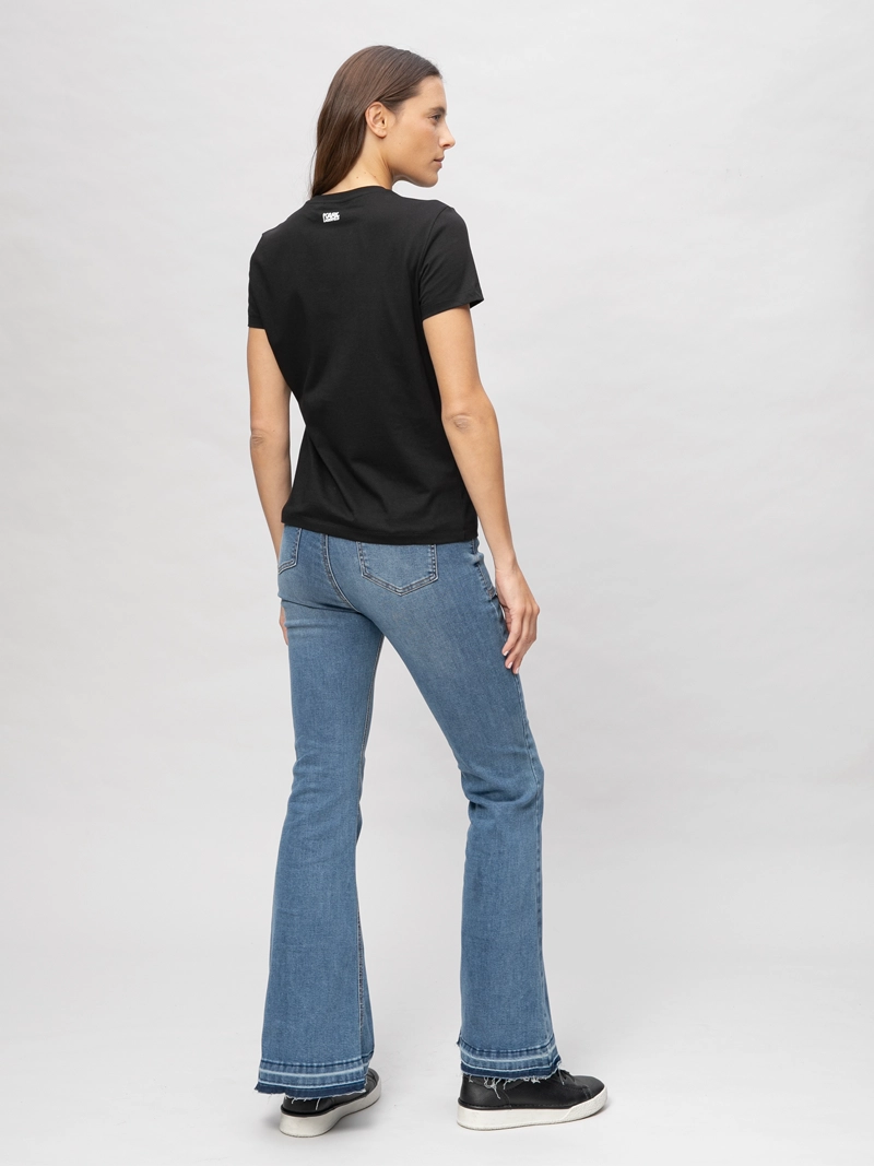 POLERA CON GRAFICO TEXTURIZADO DE CHOUPETTE - 3