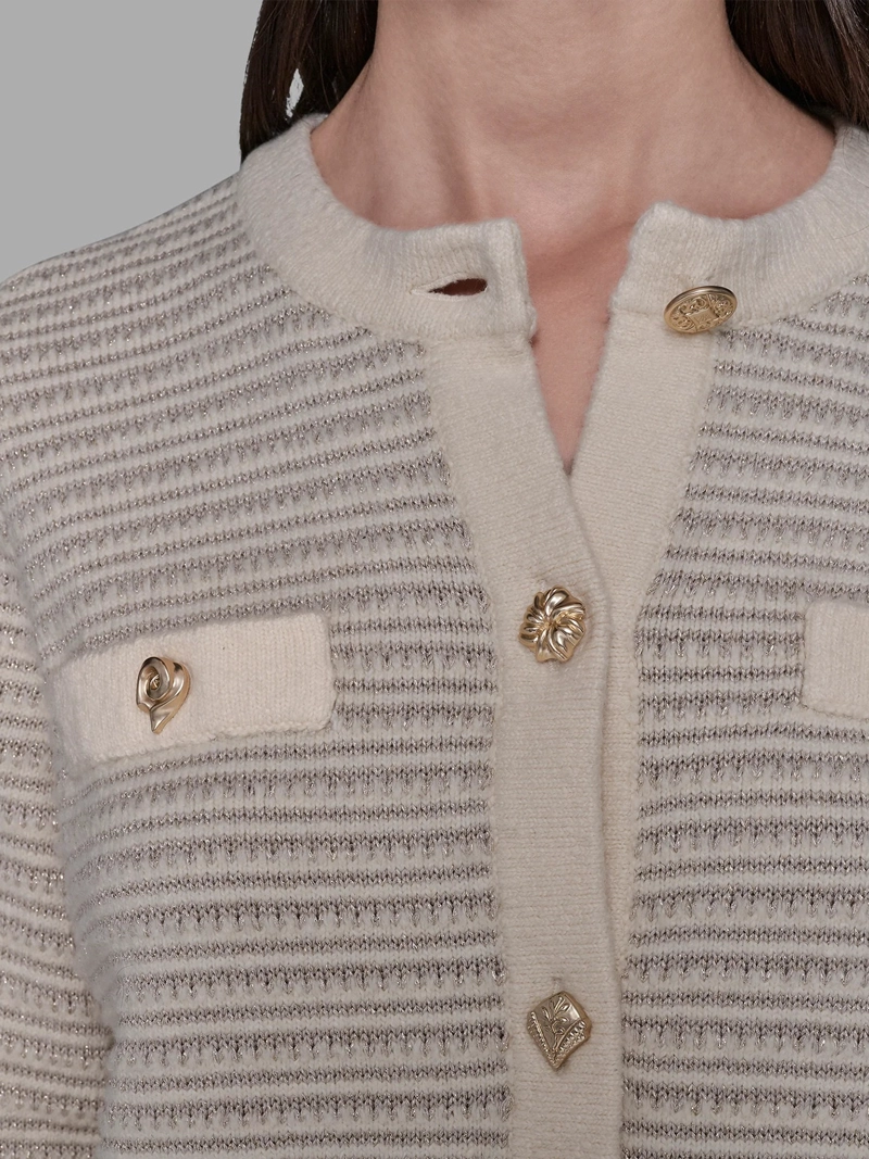CARDIGAN ESTAMPADO CON BOLSILLOS Y BOTONES DECORATIVOS - 4