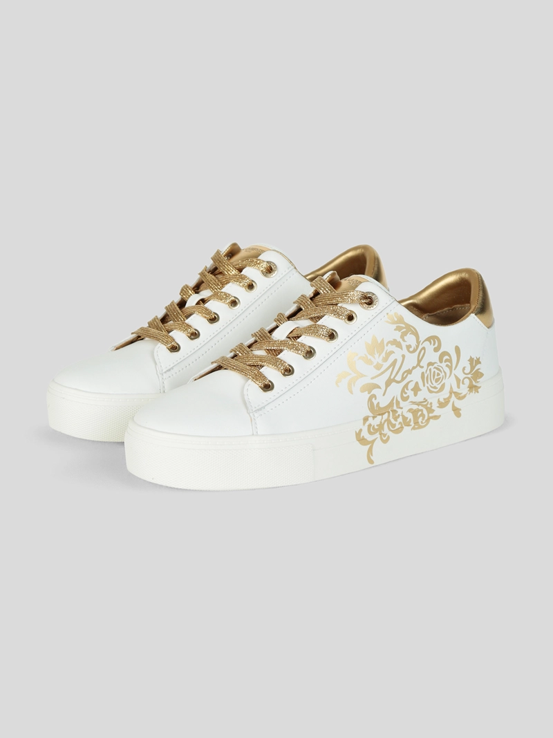 ZAPATILLAS BLANCAS CON BORDADO ROCOCO - 1