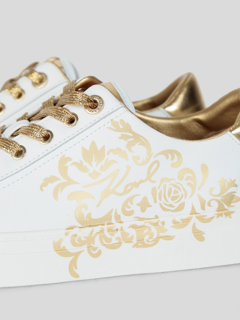 ZAPATILLAS BLANCAS CON BORDADO ROCOCO - 8
