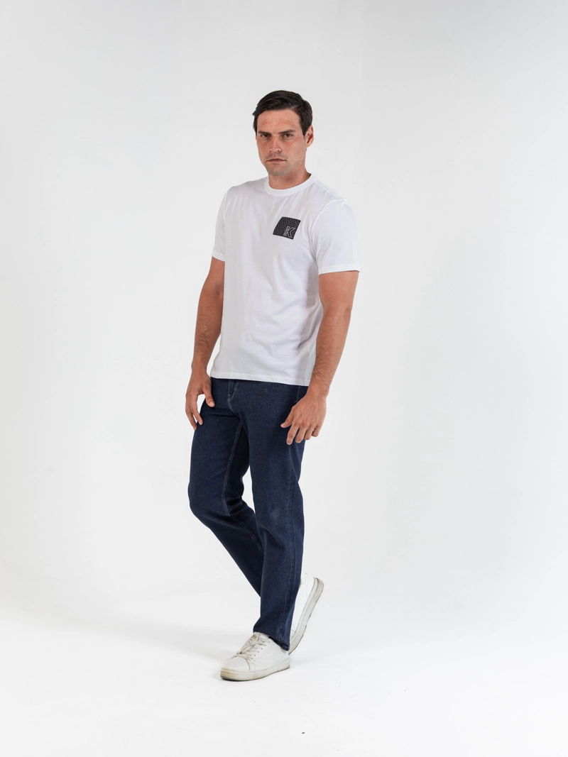 POLERA CON ETIQUETA K LOGO - 2