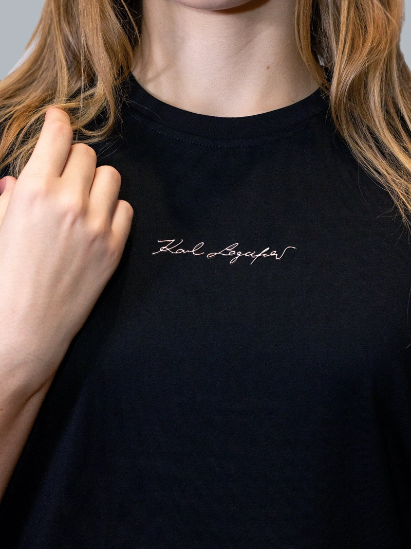 POLERA CON FIRMA BRILLANTE - 3