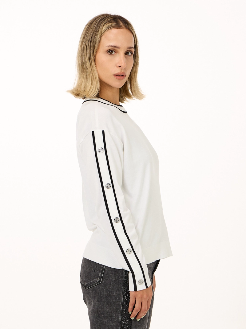 SWEATER DE MANGA LARGA CON BOTONES - 4