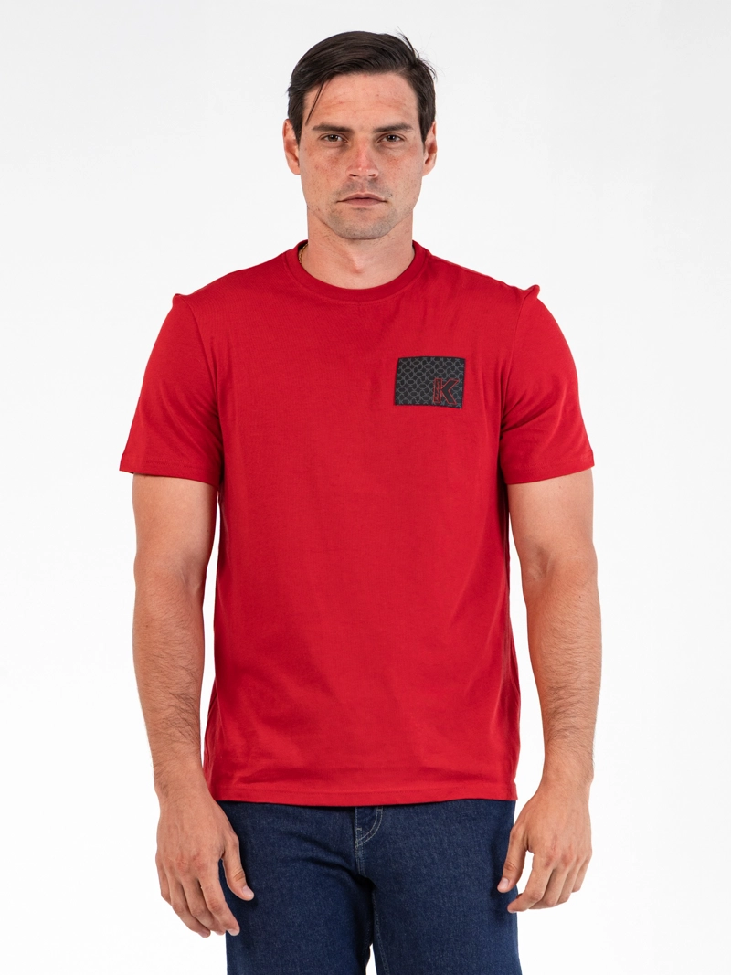 POLERA CON ETIQUETA K LOGO - 1